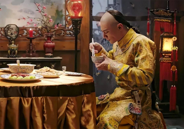 清朝皇帝日常生活揭秘：清朝皇帝的一天是如何度过的？