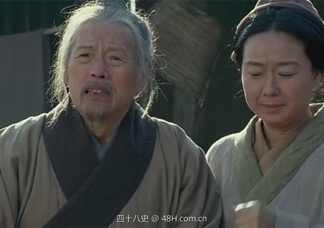 刘邦当上皇帝后，他想出什么主意阻止父亲向他下跪？